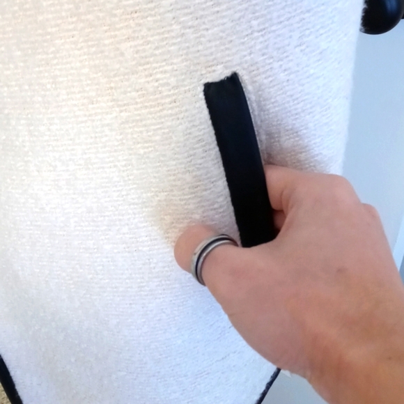 🌫Live A Little🌫 - Faux Fur Shearling Cardigan Vest - Picture 7 of 14